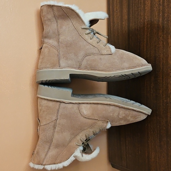 UGG Women's Brown and Cream Lace-Up Winter Boots - Picture 8 of 15